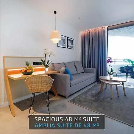 Hovima (adults Only) アデヘ