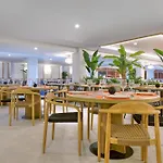 Hovima 4* أذيخي